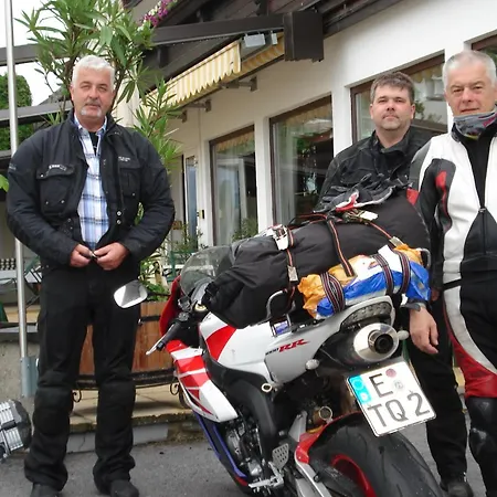 Hotel Baumgarten & Baumgarten 3*