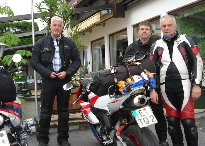 ホテル Baumgarten & Baumgarten 3*